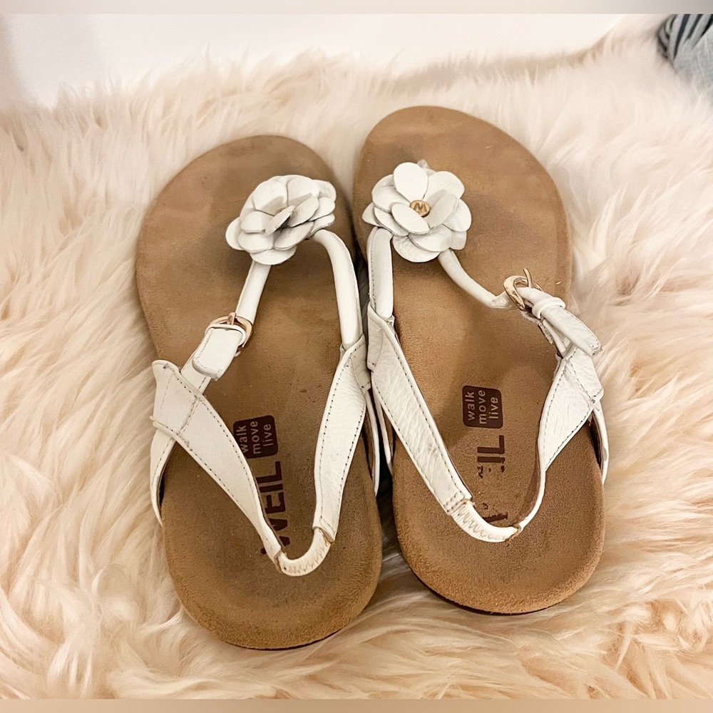 Dr.Weil (Vionic) White Leather Flower Adjustable … - image 3